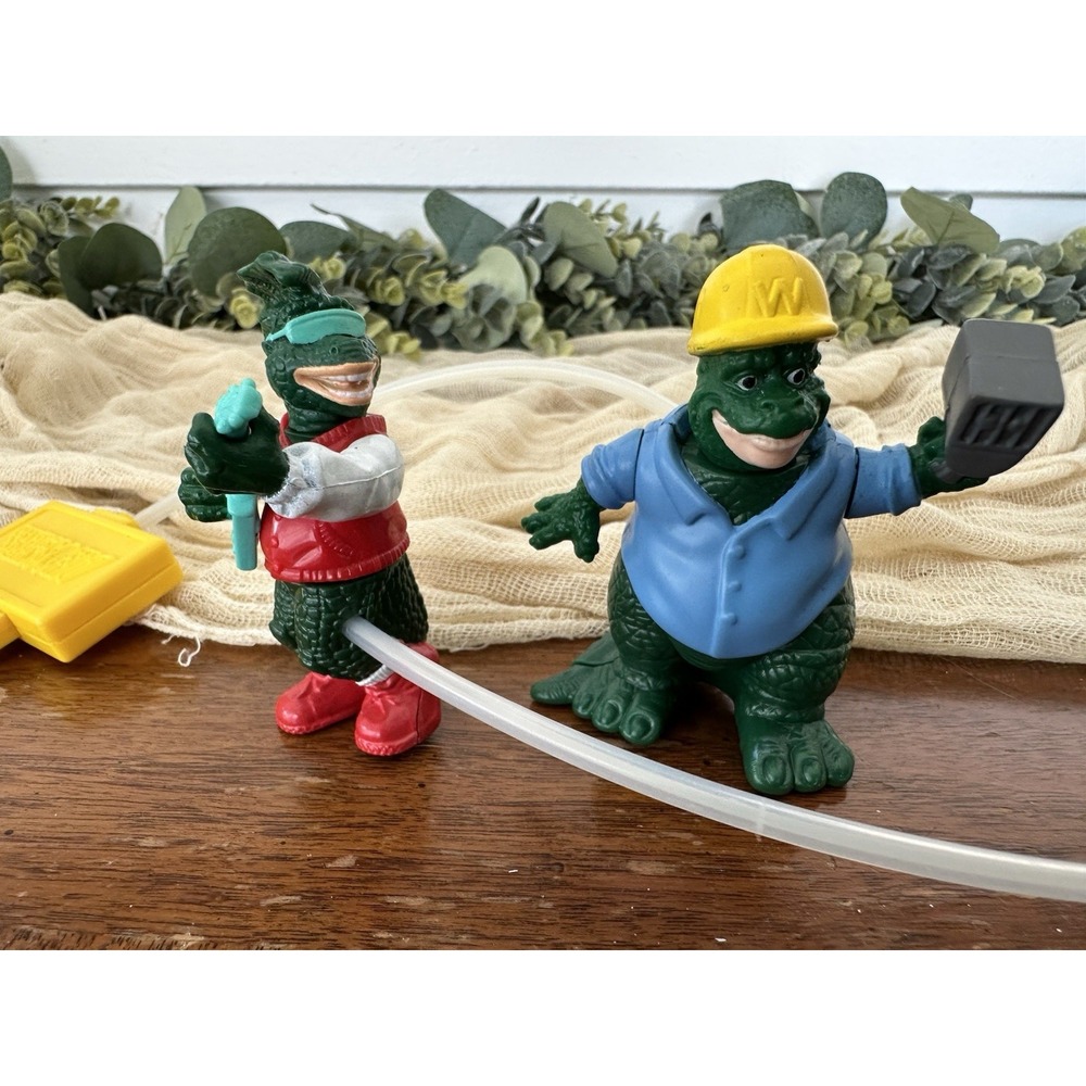 Disney‎ The Dinosaurs Dino-motion Tv Show Robbie & Dad Sinclair McDonald's